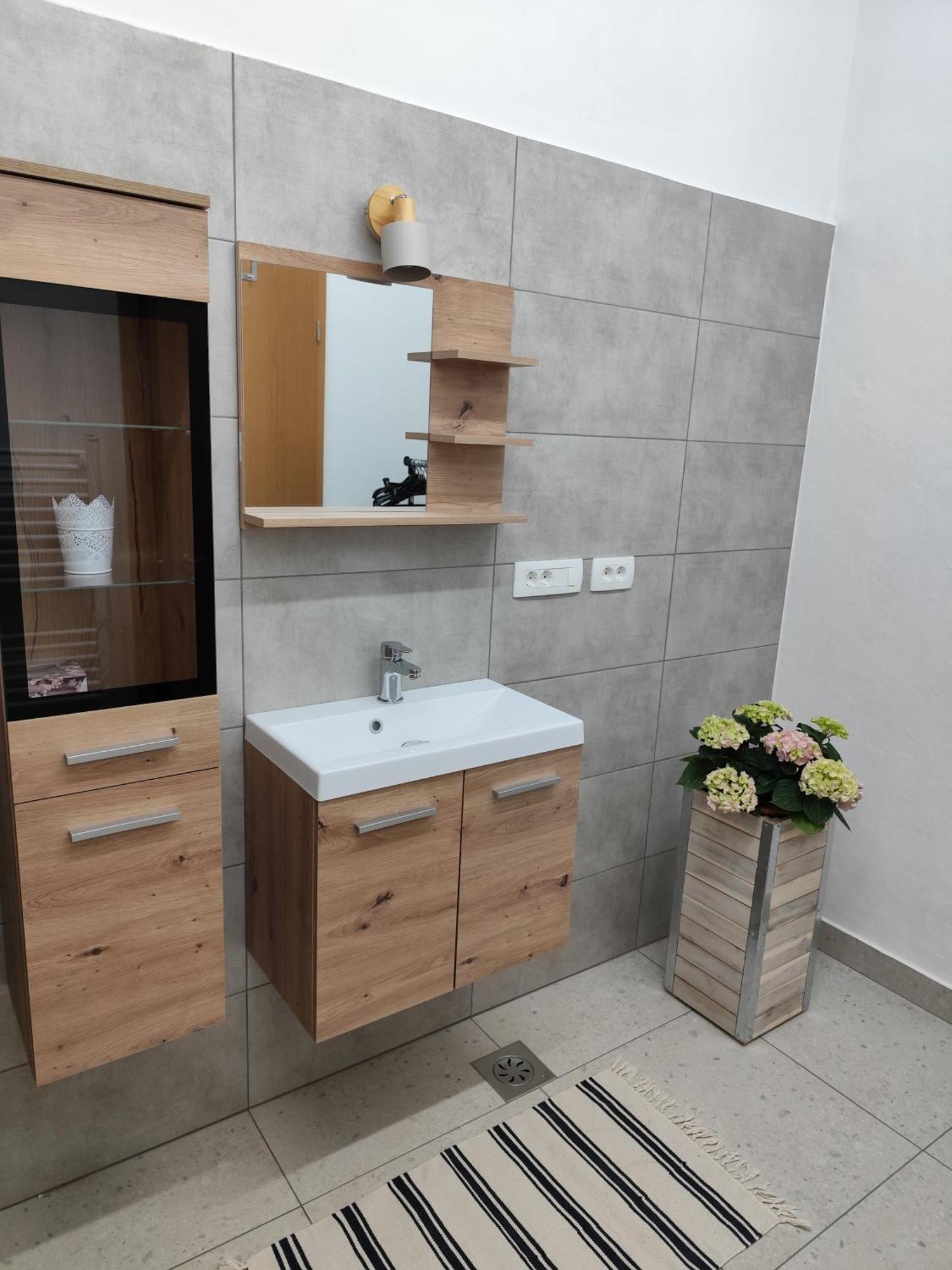 Apartma Peter1A Бегунье на Горенскем Екстериор снимка